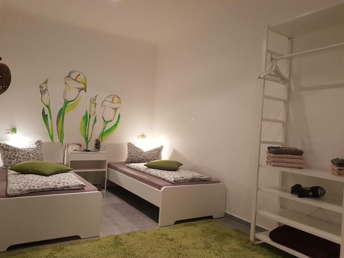 Gaesteappartements Bierfaessl Sinsheim Dış mekan fotoğraf